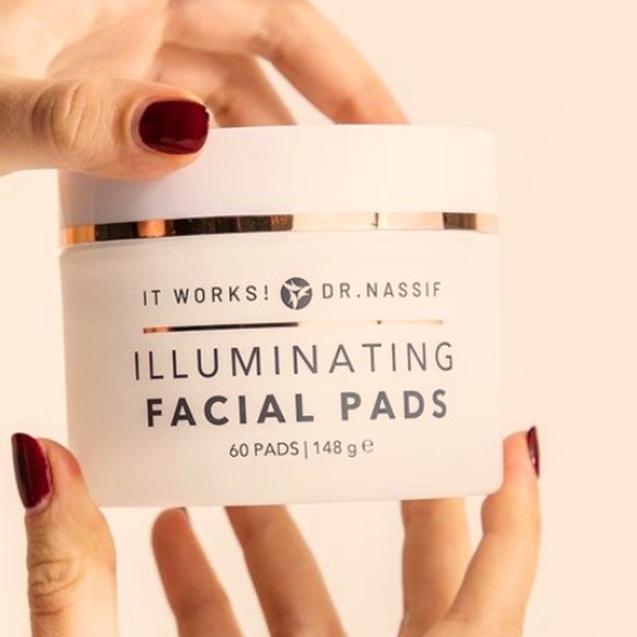 Facial Pads - Picture 1 of 2